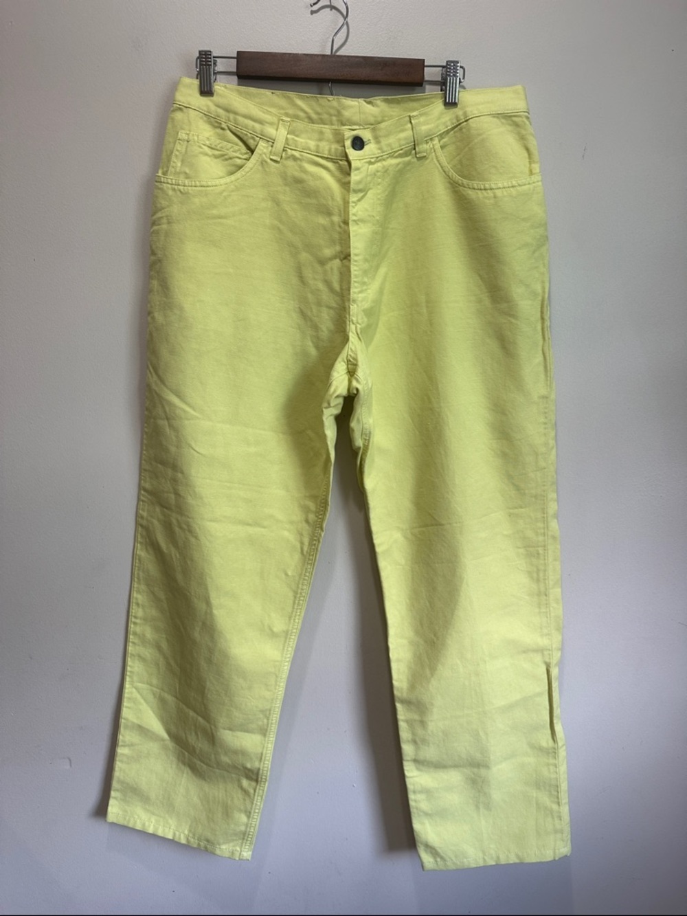 Loro Piana Lemon Yellow Linen 40%Cotton 60%   Excellent condition—like new.